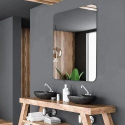 Miroir de Salle de Bain Alasta, Élégant, Coins Arrondis
