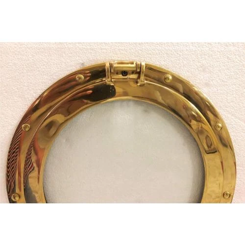 Détail de Hublot laiton, verre antique, cadre photo, décoration murale