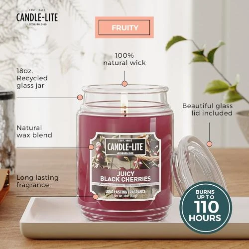 Détail de Bougie en pot CANDLE-LITE, cerises noires, terrasse