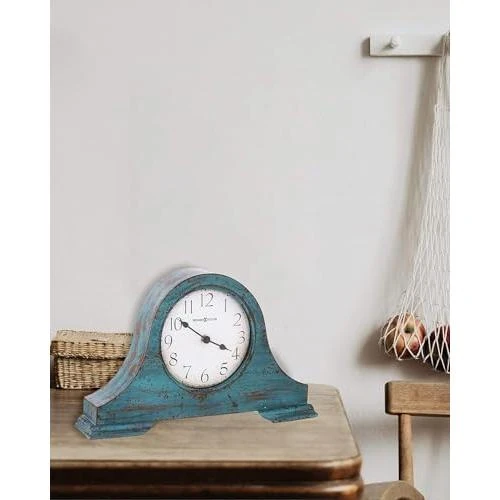 Zoom sur Horloge de Cheminée Howard Miller Tamson Vintage, Base Feutrée en Bois
