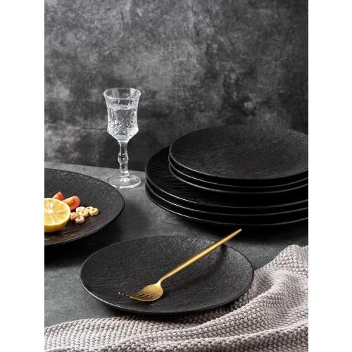 Zoom sur Assiettes en céramique noires fait main, lot de 4