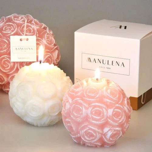Zoom sur Pack 4 Bougies Boule Roses Parfumées Blanches