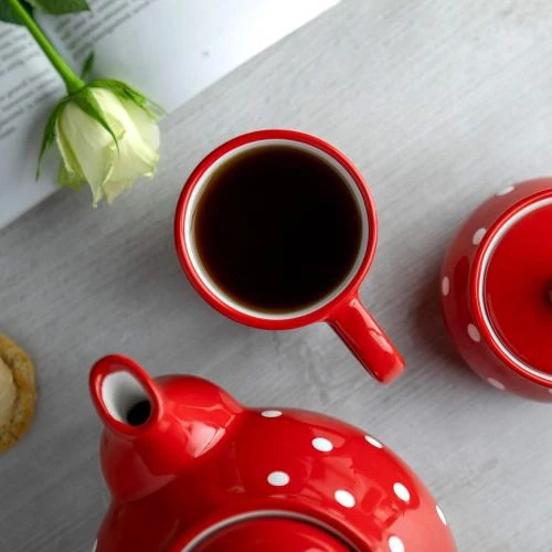 Zoom sur Tasse céramique rouge pois blancs, mug café, thé, chocolat
