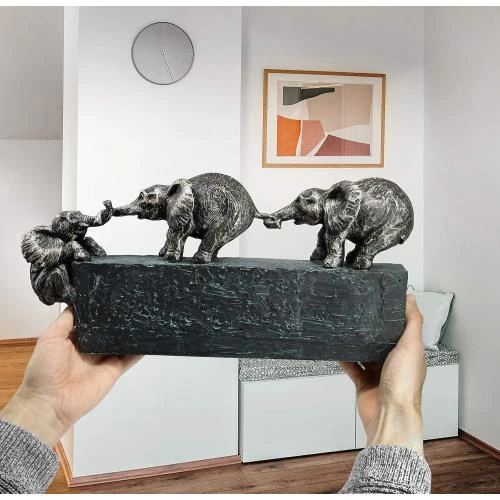 Détail de Sculpture FeinKnick, Éléphant Décoratif, Liens Familiaux