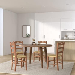 Chaises en Bois de Hêtre Noyer Assise Paille, Lot de 2 en situation