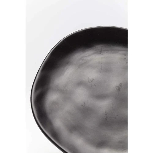 Zoom sur Assiette Kare, Noir, Élégance et Design Moderne