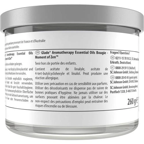 Zoom sur Bougies parfumées Glade, huiles essentielles lavande, bois de santal