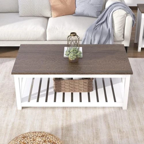 Zoom sur Table basse Farmhouse blanche, style rustique, élégance