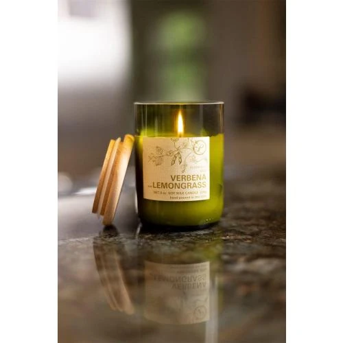 Zoom sur Bougie Soja Écologique Paddywax, Verveine, Citronnelle, Verre Recyclé