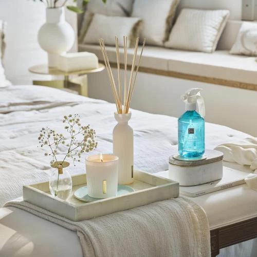 Détail de Bougie Parfumée The Ritual of Karma, Édition 2021