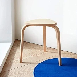 Tabouret Empilable KYRRE FROSTA de IKEA en Bois Massif en situation