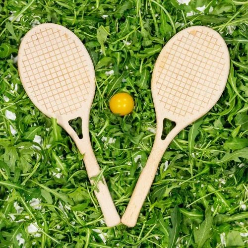 Détail de Couverts à salade bois, cuillères raquette tennis, ustensiles cuisine