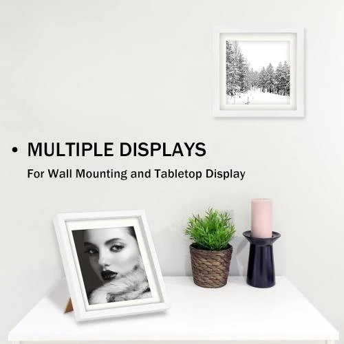Zoom sur Cadres photo carrés bois massif, montage mural, table, blanc
