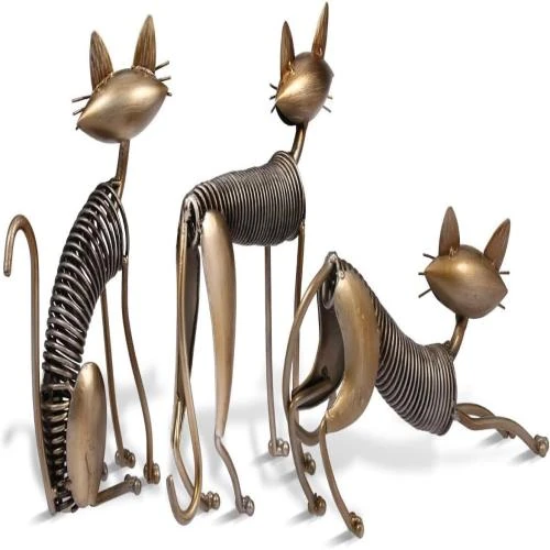 Zoom sur Sculpture Chat en Métal Tooarts - Décoration Artisanale Moderne